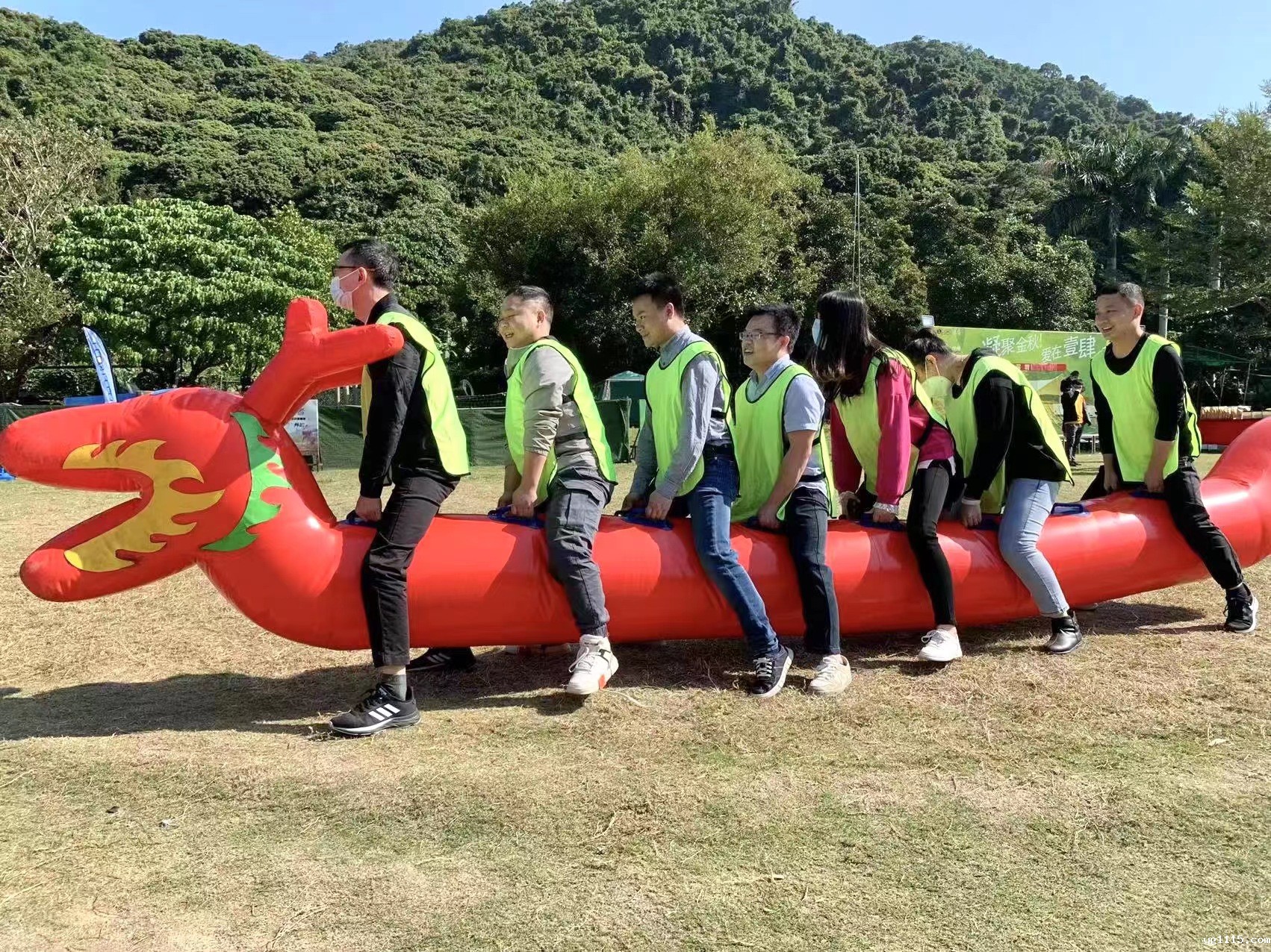 【kaiyun体育app下载安装方法团建日记】以冬日的名义,赴一场欢乐聚会!(图4) 【kaiyun体育app下载安装方法团建日记】以冬日的名义,赴一场欢乐聚会!(图4)