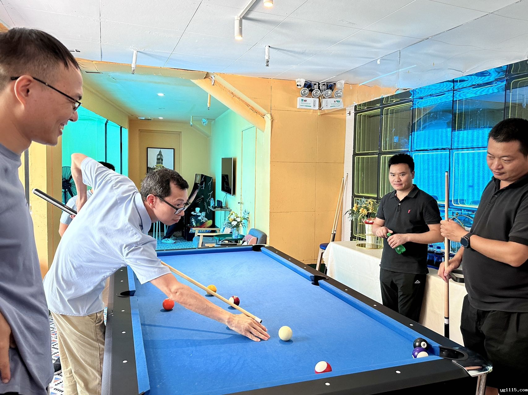 开云体育最新下载软件,带你进行一场夏日狂欢(图2) 开云体育最新下载软件,带你进行一场夏日狂欢(图2)