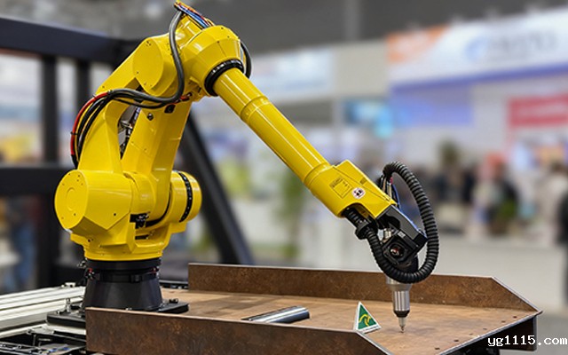 D2000飞腾瘦客户机，为工业发展提供便捷、高效的核心硬件